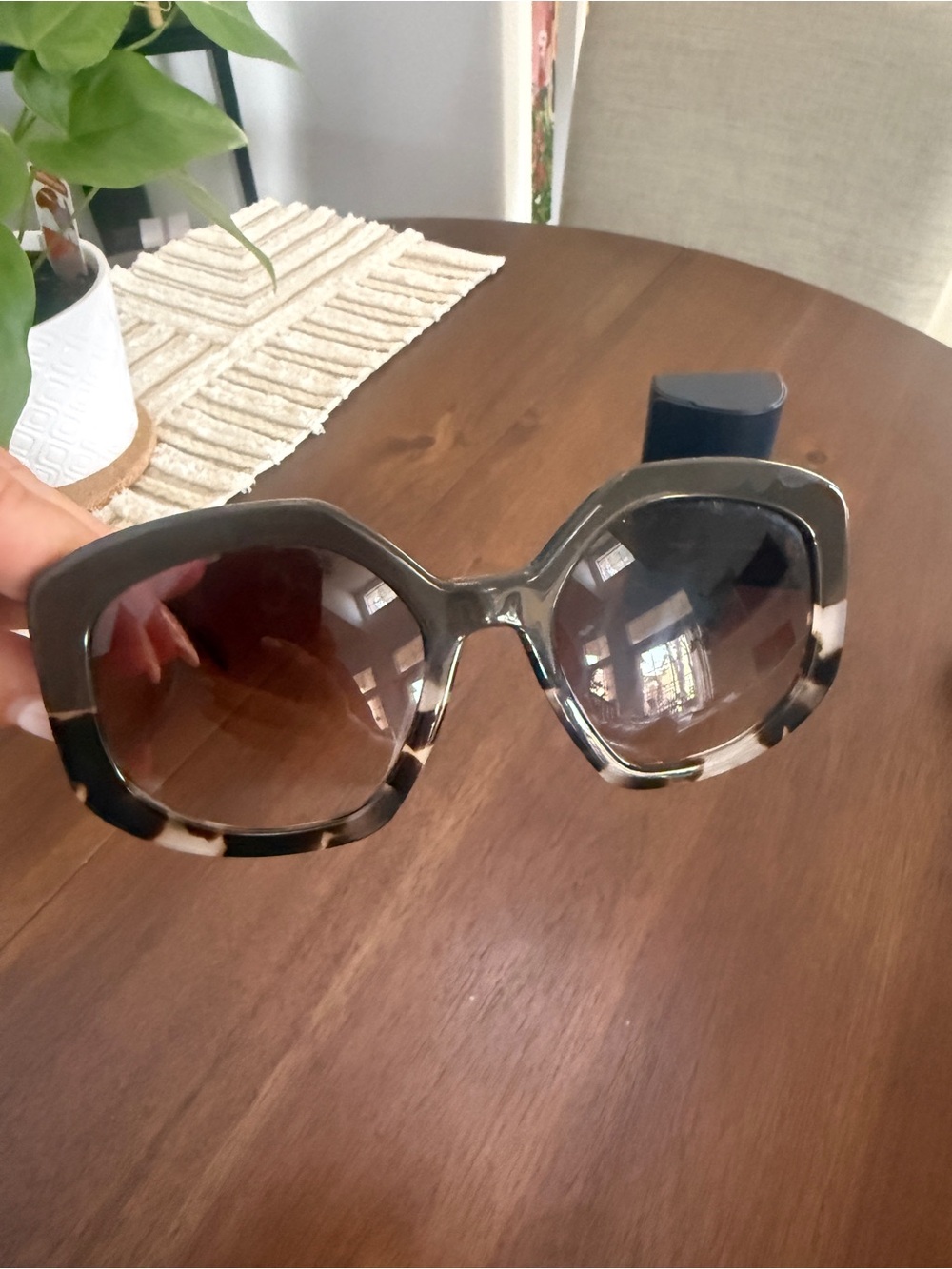 Warby Parker Oversized Tortoiseshell Sunglasses with Brown Gradient Lenses